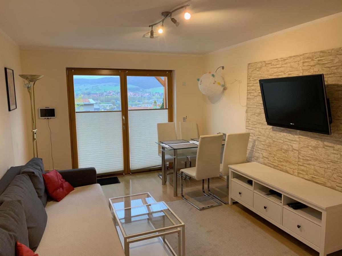 יינה Romantische Ferienwohnung Mit Fantastischem Ausblick, Pool Und Gartensauna מראה חיצוני תמונה