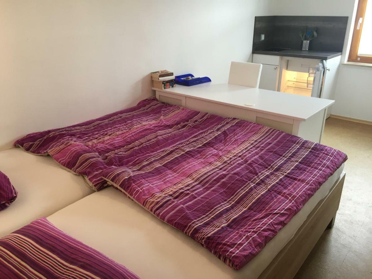 יינה Romantische Ferienwohnung Mit Fantastischem Ausblick, Pool Und Gartensauna מראה חיצוני תמונה
