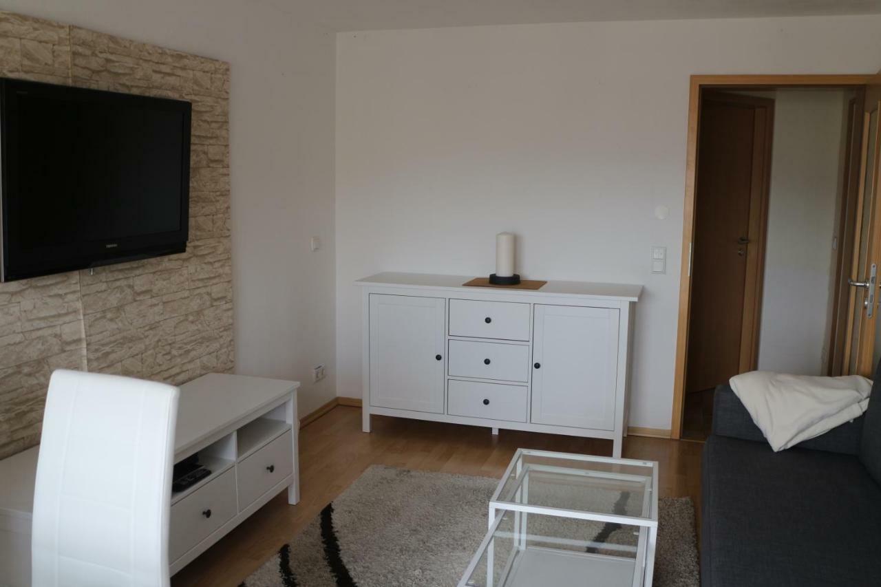 יינה Romantische Ferienwohnung Mit Fantastischem Ausblick, Pool Und Gartensauna מראה חיצוני תמונה
