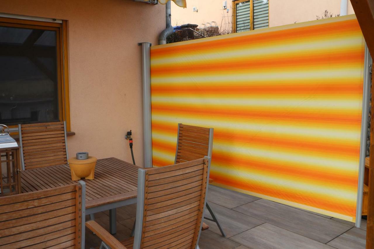 יינה Romantische Ferienwohnung Mit Fantastischem Ausblick, Pool Und Gartensauna מראה חיצוני תמונה