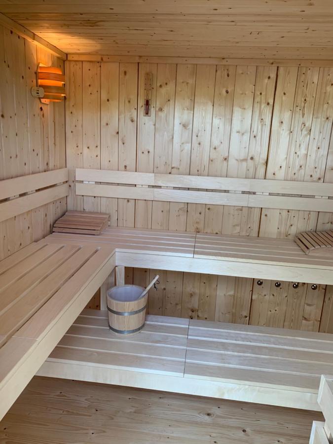 יינה Romantische Ferienwohnung Mit Fantastischem Ausblick, Pool Und Gartensauna מראה חיצוני תמונה